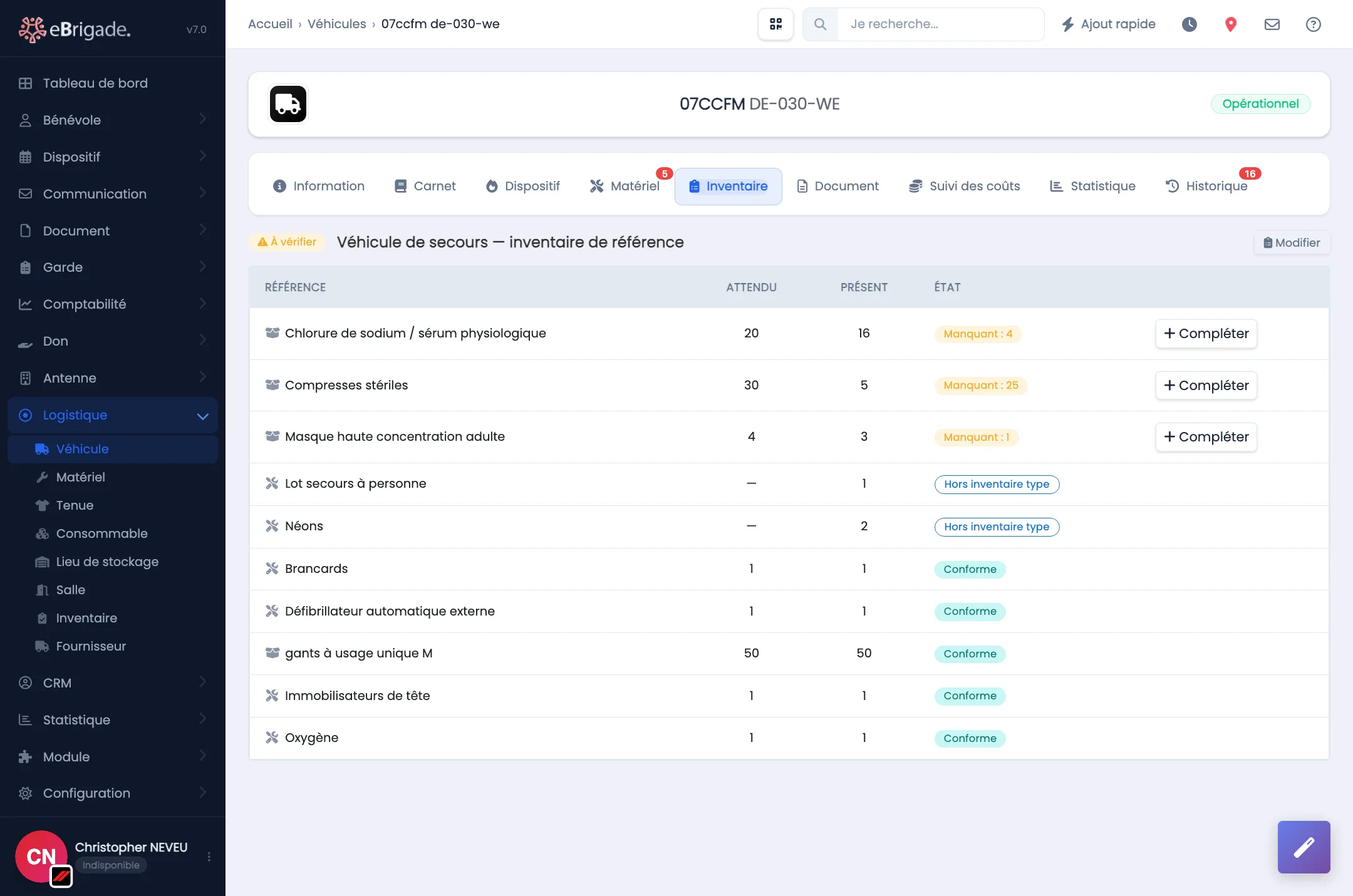 eBrigade, module Inventaire — écart d'un véhicule : Attendu, présent et état référence par référence — et un bouton pour combler le manque depuis vos stocks.