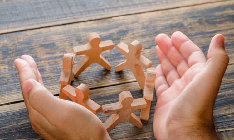 Logiciel gratuit vs payant pour association : le comparatif 2025