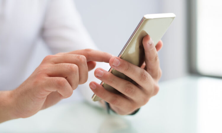 Envoi de SMS et notifications : une communication instantanée avec eBrigade